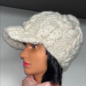 Seirus Innovation Cream Cable Knit Hat